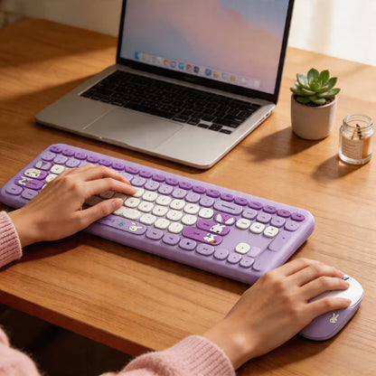 Combo Teclado y Mouse Inalámbrico MOFII 66Pro — Morado | Diseño Kawaii Conejo | 104 Teclas Full-Size | 20 Funciones Multimedia